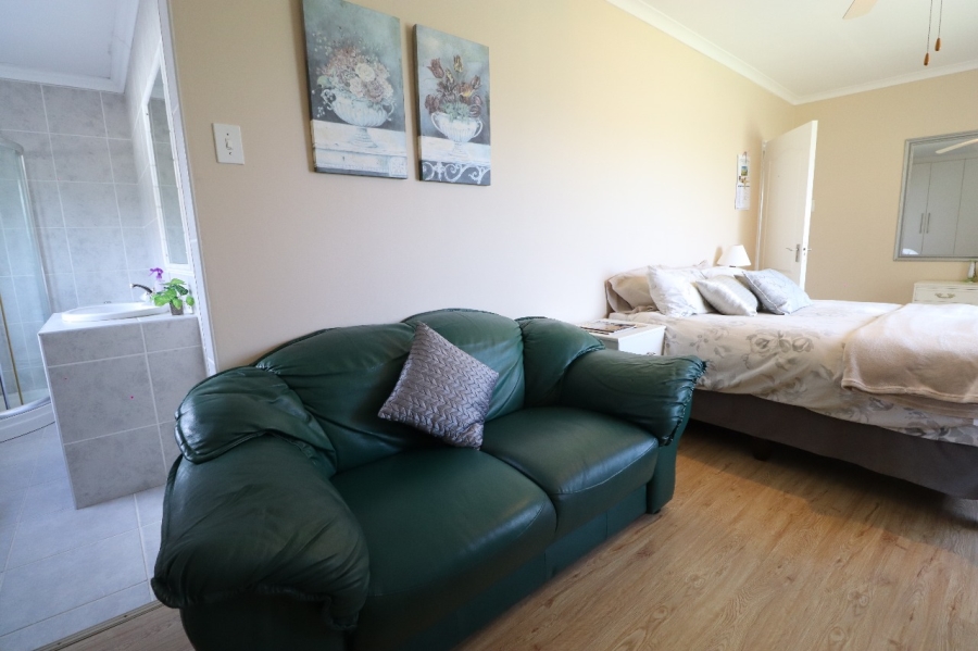 3 Bedroom Property for Sale in Kabega Park Eastern Cape